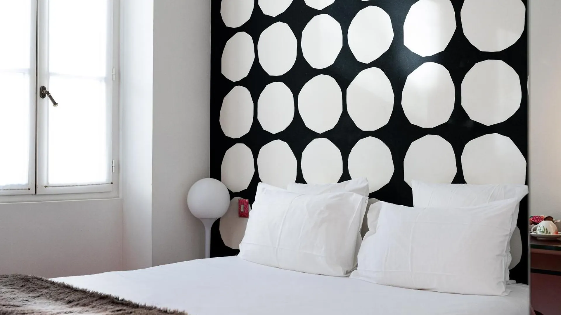 Du Petit Moulin, Haute Couture By Lacroix Otel 4*