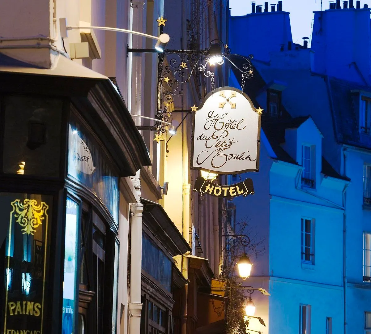 Otel Du Petit Moulin, Haute Couture By Lacroix 4*