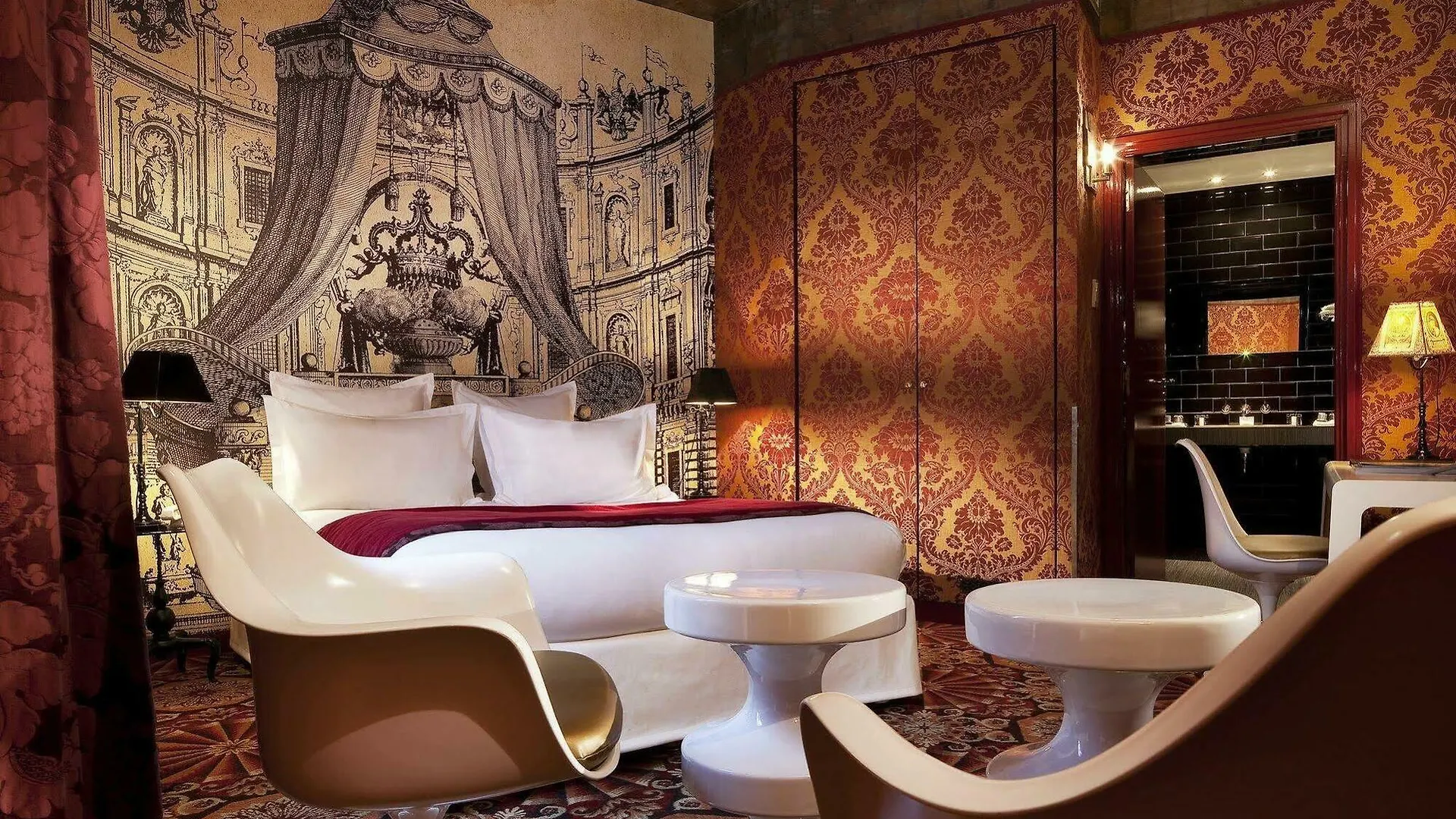 Otel Du Petit Moulin, Haute Couture By Lacroix Paris