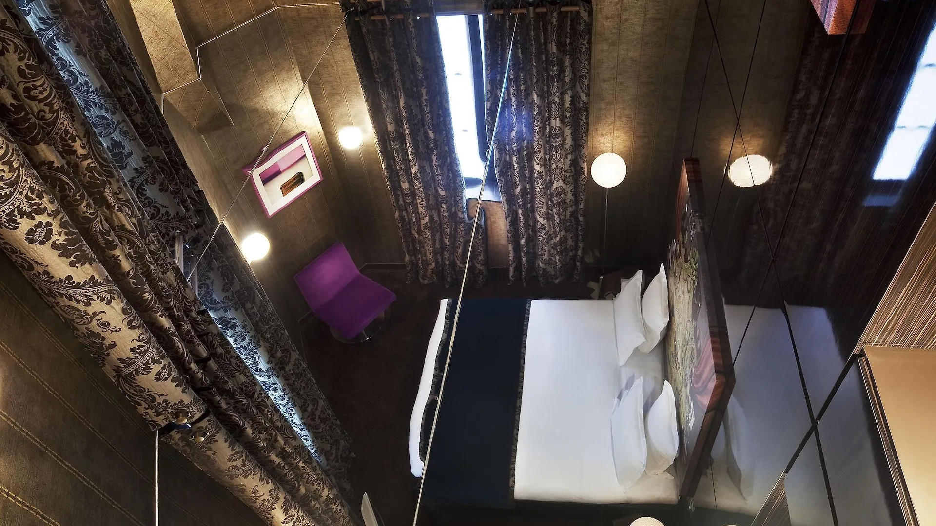 Du Petit Moulin, Haute Couture By Lacroix Hotel 4*