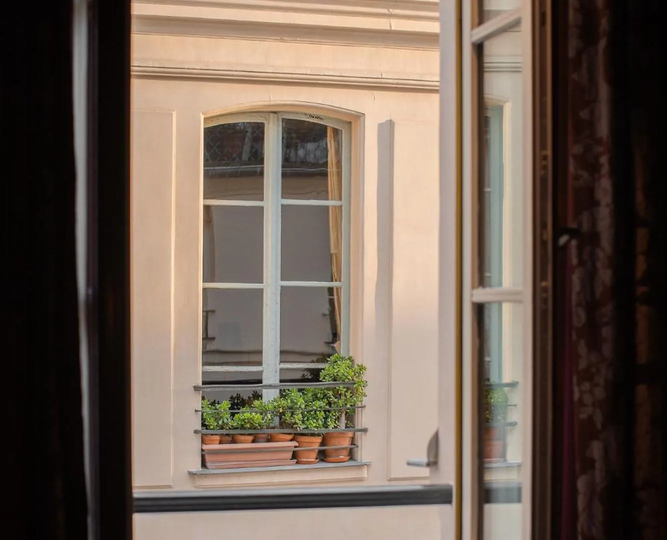 Hotel Du Petit Moulin, Haute Couture By Lacroix Paris