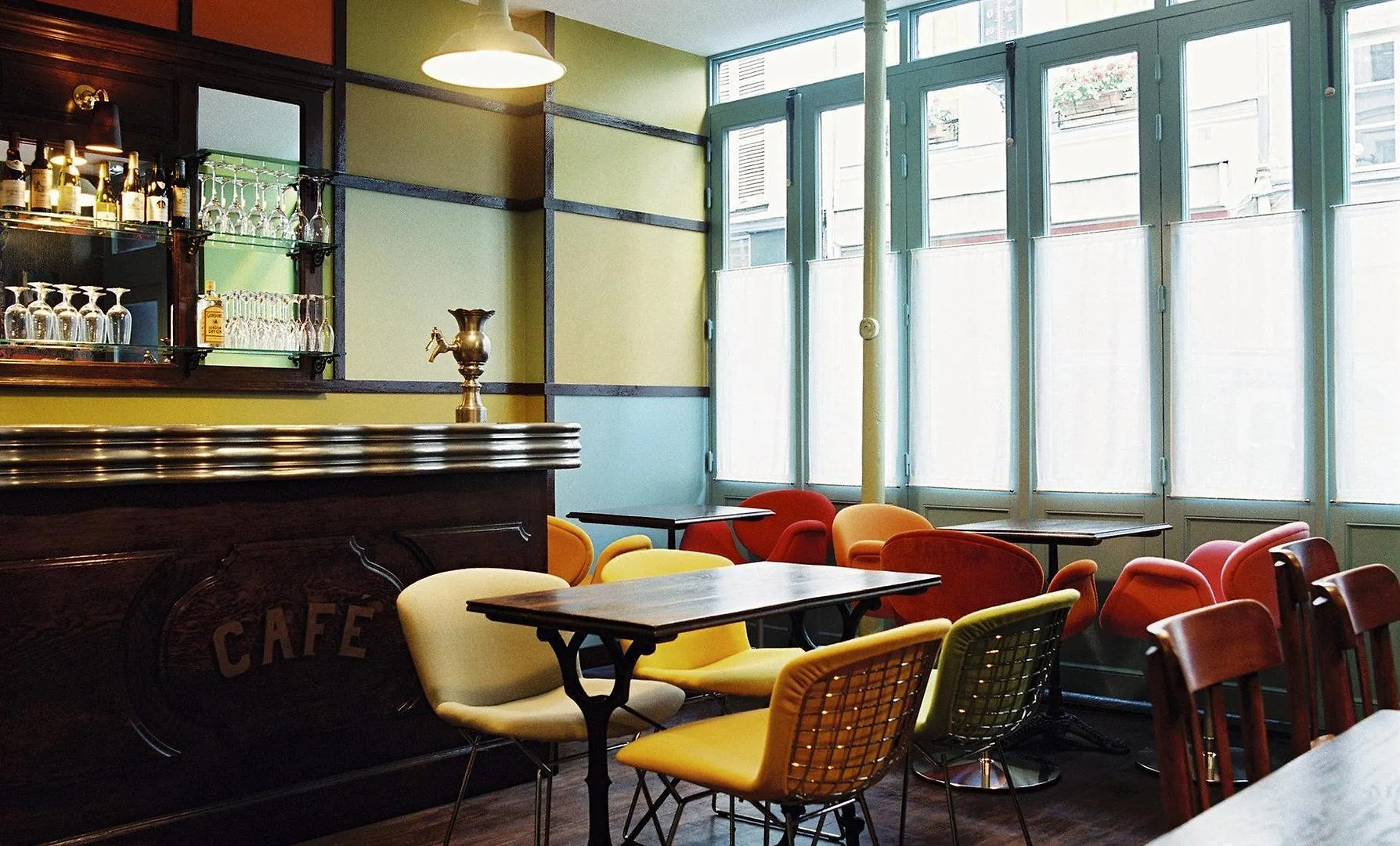 Du Petit Moulin, Haute Couture By Lacroix 4* Paris